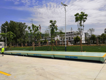 平輿萬華生態(tài)家裝公司18m-100噸地磅