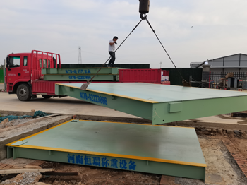 中鐵七局伊濱區(qū)龍郜佳苑項目120噸地磅