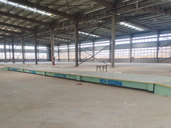 河南新鄉(xiāng)株豐農(nóng)業(yè)公司100噸雙鋼制跑道地磅